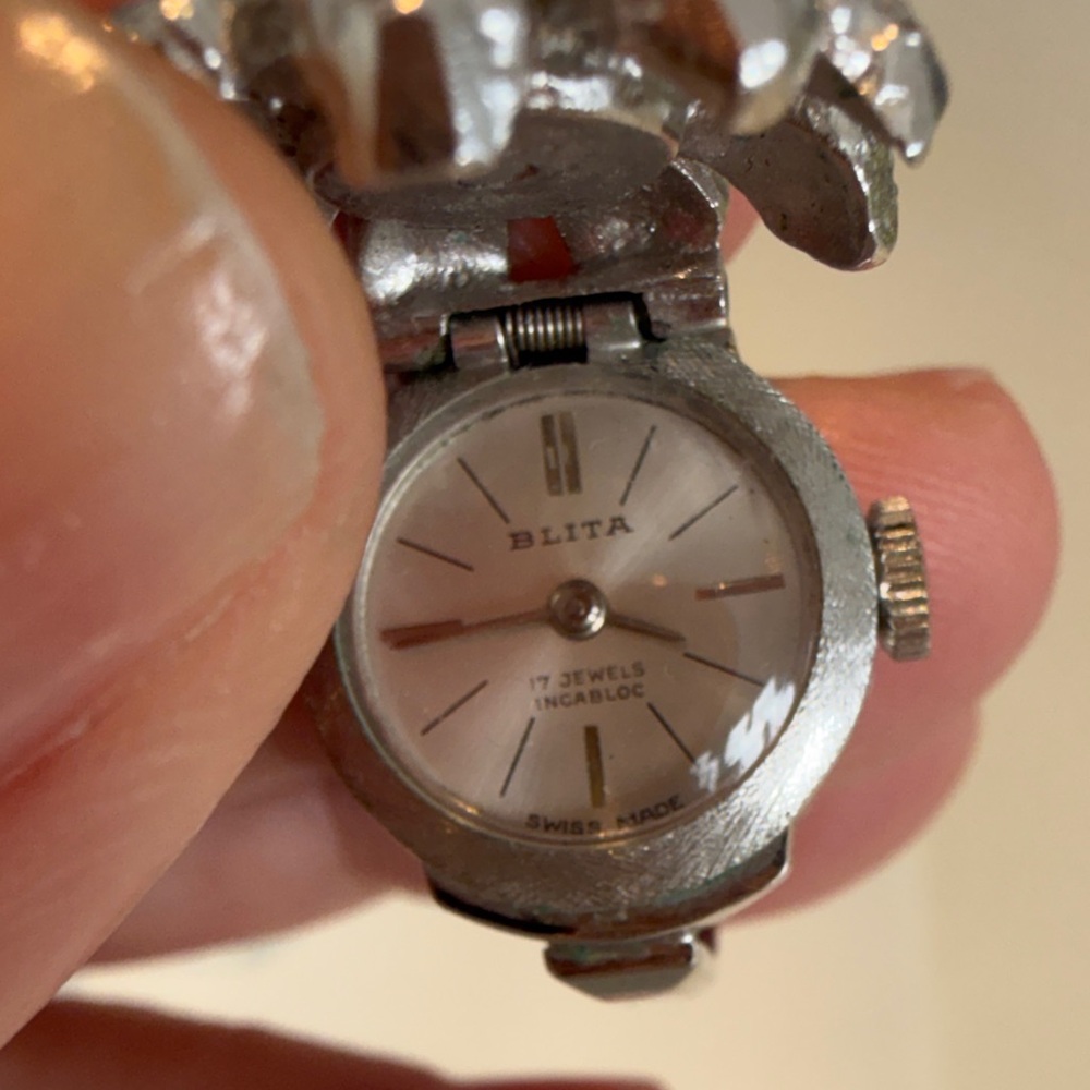 Blita swiss made Women's Watch ring with Jewel Accents - Picture 4 of 11